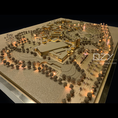 Modelo conceptual arquitectónico a escala 1:1000 con construcción de cobre puro y técnica de grabado por corrosión